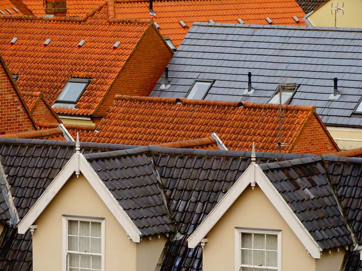 The Complete Guide to Tax Credits for a New Roof