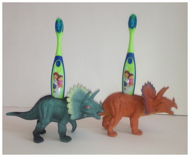 50 Crafts To Make and Sell - Easy DIY Ideas for Cheap Things To Sell on Etsy, Online and for Craft Fairs. Make Money with These Homemade Crafts for Teens, Kids, Christmas, Summer, Mother’s Day Gifts. | Dinosaur Toothbrush Holders #crafts #diy