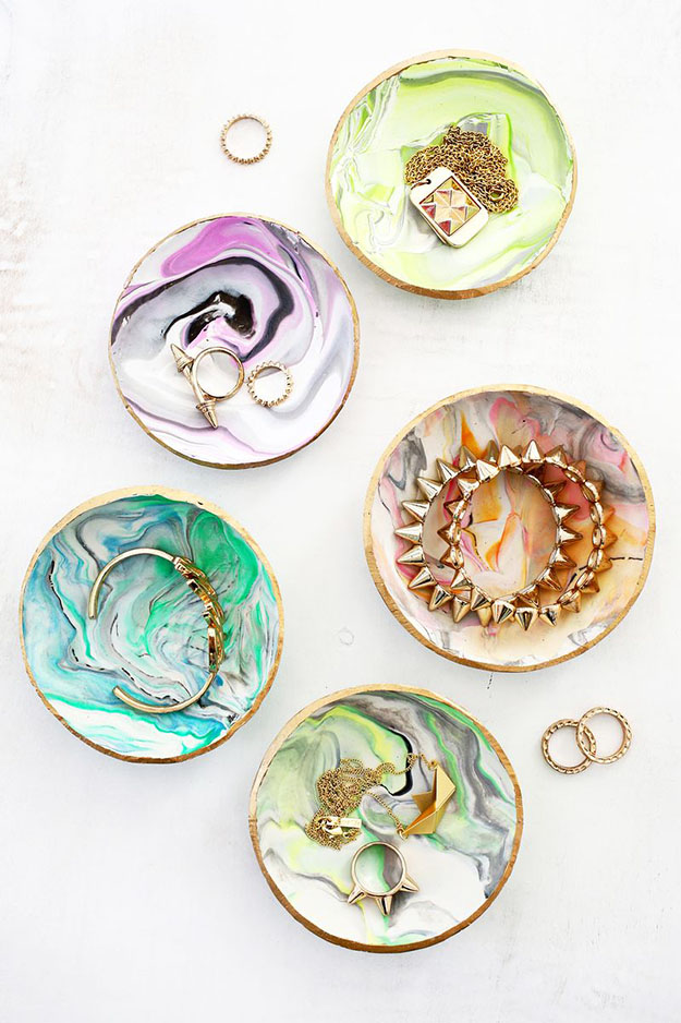 50 Crafts To Make and Sell - Easy DIY Ideas for Cheap Things To Sell on Etsy, Online and for Craft Fairs. Make Money with These Homemade Crafts for Teens, Kids, Christmas, Summer, Mother’s Day Gifts. | Marbled Clay DIY Ring Dish #crafts #diy